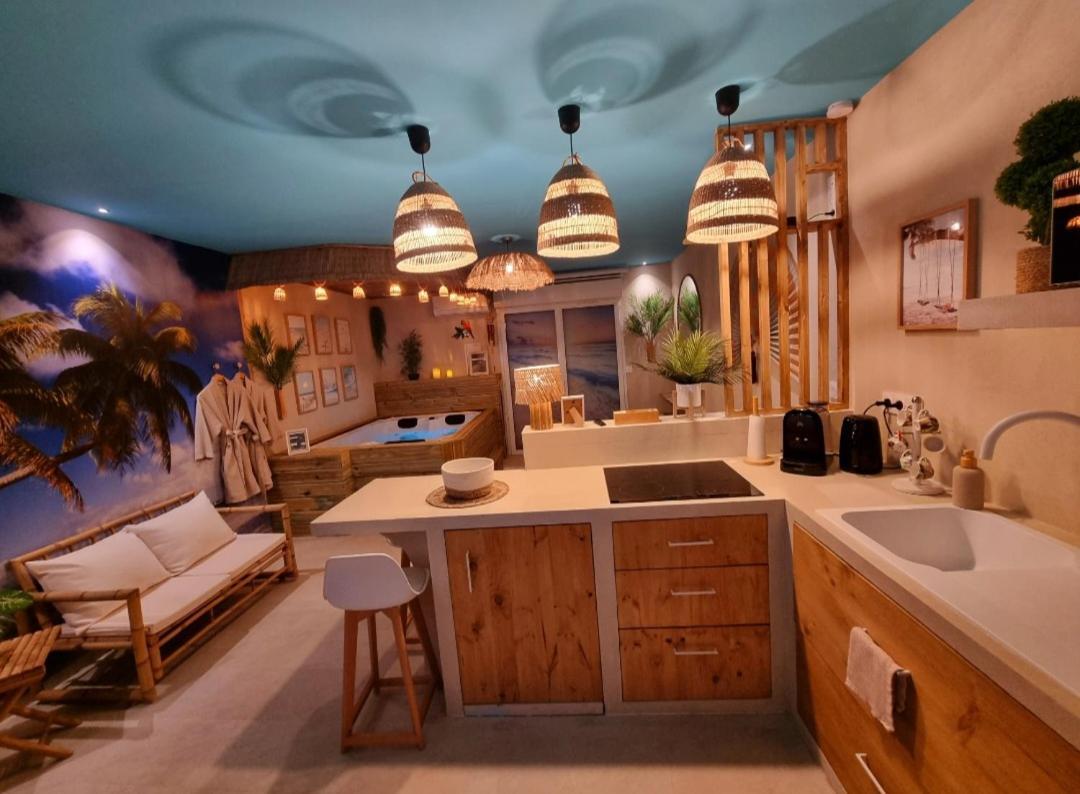 Les Spas De La Mer, Appart&Spa Aloha, 100M De La Plage, Plein Coeur Du Grau Le Grau-du-Roi Dış mekan fotoğraf