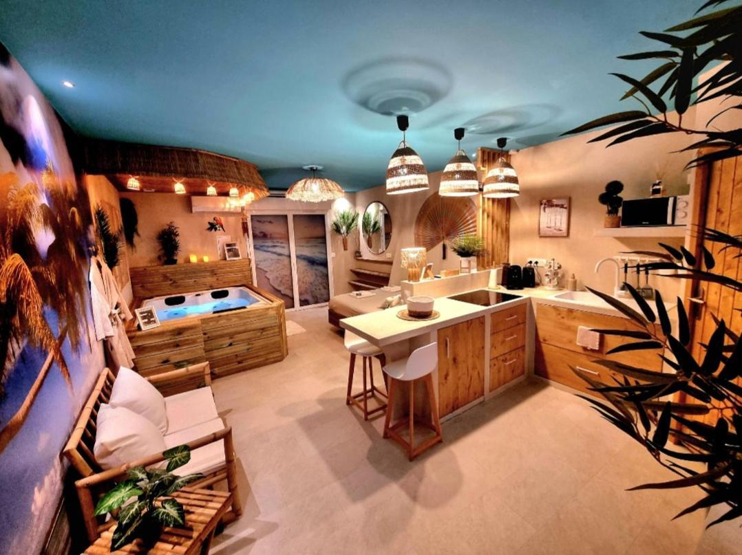 Les Spas De La Mer, Appart&Spa Aloha, 100M De La Plage, Plein Coeur Du Grau Le Grau-du-Roi Dış mekan fotoğraf